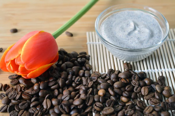 Fresh cream coffee scrub in a small bowl — Stock Photo, Image