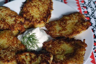 draniki (ince hashbrown closeup)