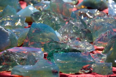 ay taşı büyük parçaları