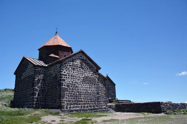 Iglesia de Sevanavank, en el lago Sevan — Foto de Stock