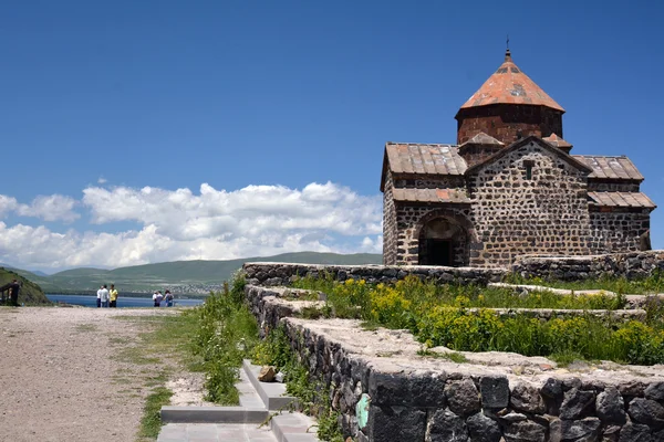 Territory of Sevenevabnk monastery with tourists — Stock Photo, Image