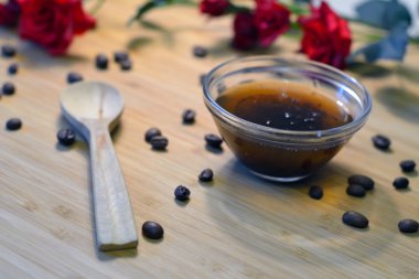 kahve ev yapımı vücut bakım fırçalayın