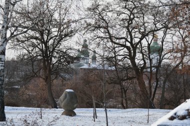 Eski Chernihiv, Ukrayna'da ayakta taş yuvarlak