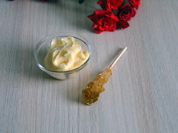 organic sugar scrub in a bowl