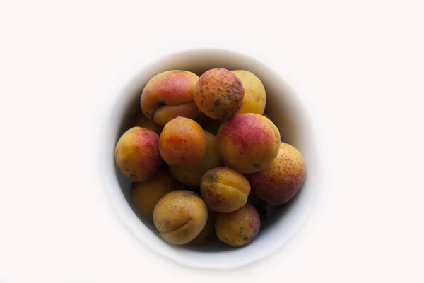 Bowl of ripe apricots — Stock Photo, Image