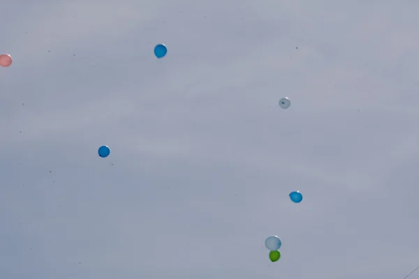 Bright balloons in the sky — Stock Photo, Image