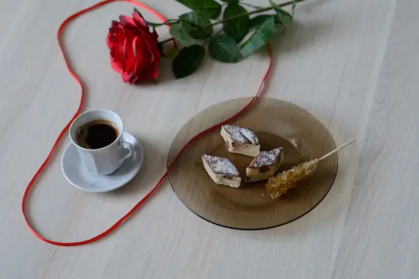 Baklava e café preto forte — Fotografia de Stock