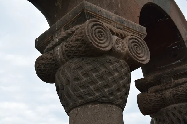 Detail of the column in Echmiadzin — Stock Photo, Image