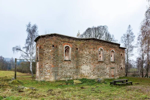 Бранисов Чехия Ноября 2020 Вид Разрушенную Барочную Церковь Блажея Крыши — стоковое фото