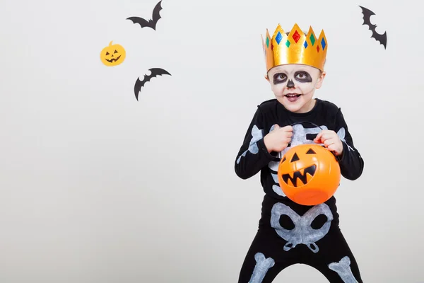 Menino em esqueletos de fantasia . — Fotografia de Stock