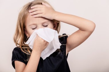 Hasta bir küçük kız portresi