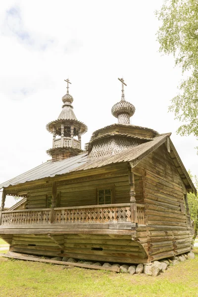 Russische houten architectuur. — Stockfoto