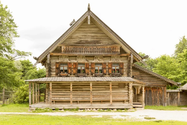 Russian wooden architecture. — Stock Photo, Image