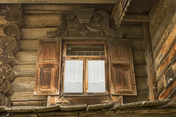Ρώσικης αρχιτεκτονικής ξύλινα. — Φωτογραφία Αρχείου