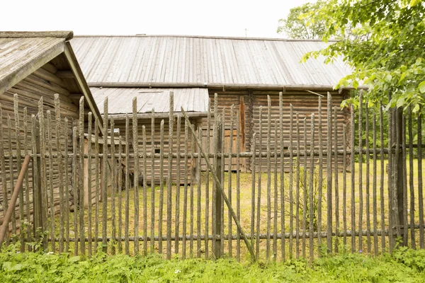 Russische Holzarchitektur. — Stockfoto