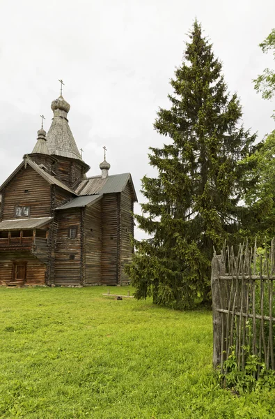 Ruské dřevěné architektury. — Stock fotografie