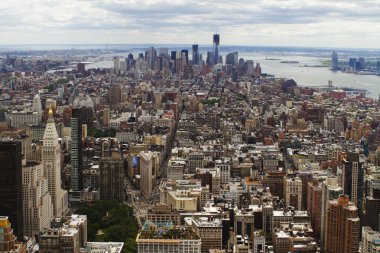 New York şehrinin çatı görünümü.