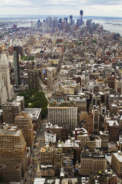 На даху готелю view Нью-Йорка. — стокове фото