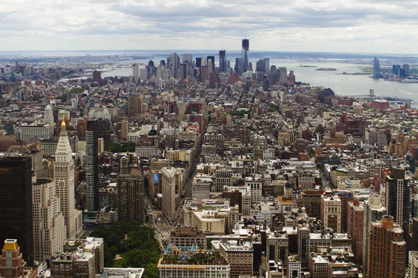 На даху готелю view Нью-Йорка. — стокове фото