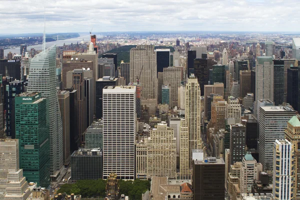 Blick von der Dachterrasse auf New York City. — Stockfoto