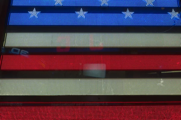 Vista notturna di New York, Bandiera Americana . — Foto Stock
