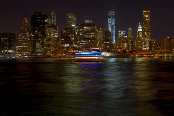 Vistas noturnas da cidade de Nova York — Fotografia de Stock