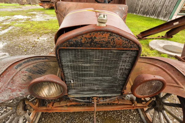 Oude klassieke auto — Stockfoto