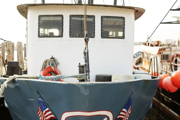 Equipamento comercial do barco de pesca . — Fotografia de Stock