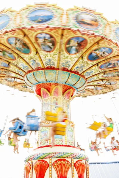 Färgglada karusell. — Stockfoto