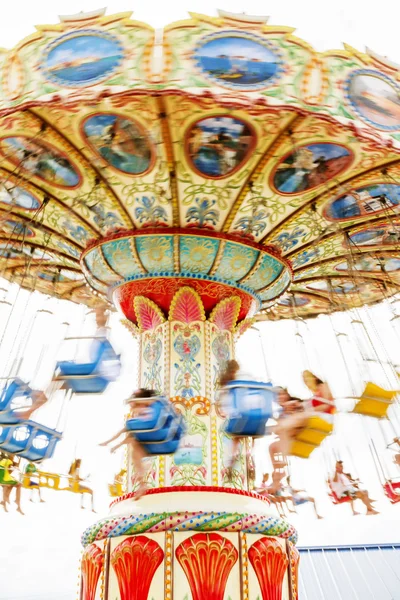 Colorido alegre-go-round . — Fotografia de Stock