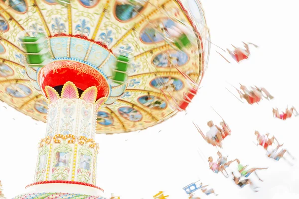 Colorido alegre-go-round . — Fotografia de Stock