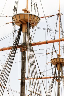 Uzun boylu gemide arma.