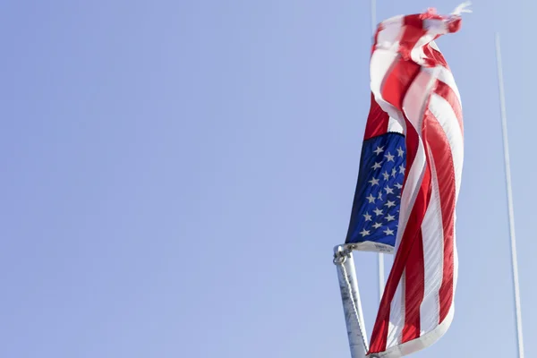 Bandeira americana em um pólo. — Fotografia de Stock