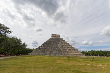 Chichen Itza Maya Harabeleri