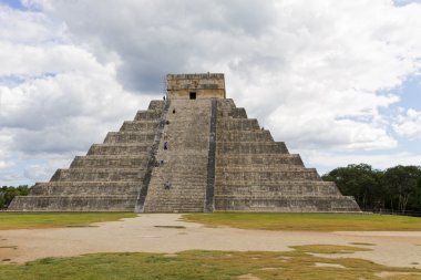 Chichen Itza Maya Harabeleri