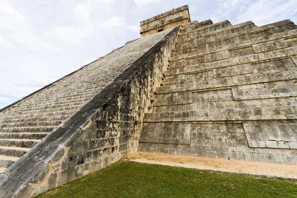 Chichen Itza maja romok — Stock Fotó