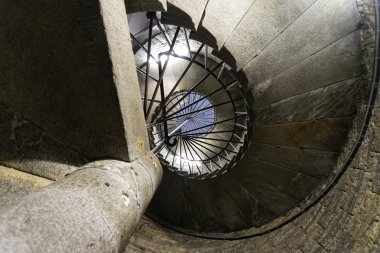 Katedral içinde merdiven.