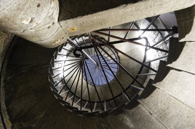 Katedral içinde merdiven.