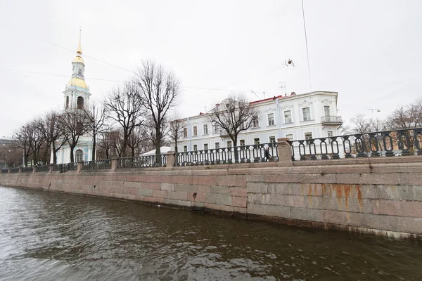 Straßenansicht von Saint petersburg. — Stockfoto