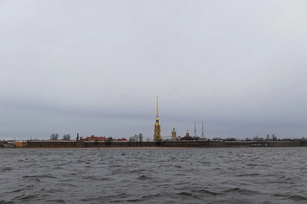 Vue depuis la rivière Neva — Photo