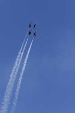 USAF Thunderbirds hava Dublörler yapmak
