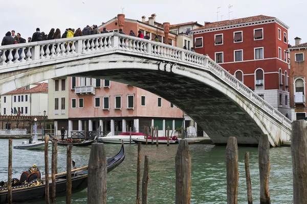 Vue sur la rue de Venise en Italie — Photo