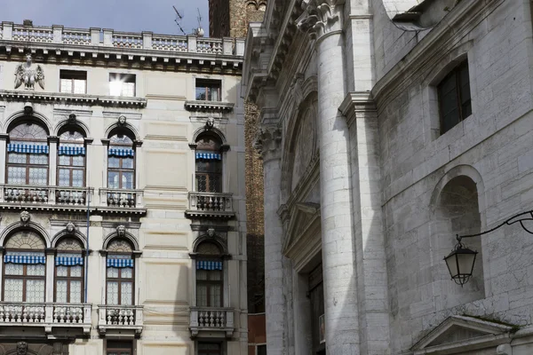 Vistas de rua de Veneza na Itália — Fotografia de Stock