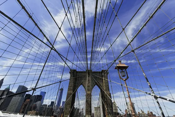 Ponte de Brooklyn na cidade de Nova Iorque — Fotografia de Stock