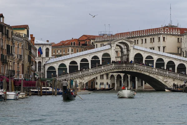 Vue sur la rue de Venise en Italie — Photo