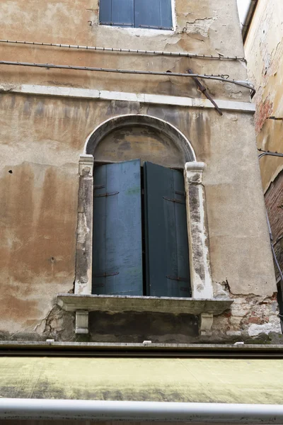 Straat uitzicht op Venetië in Italië — Stockfoto