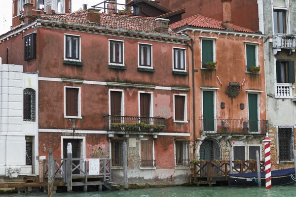 Straßenansichten von Venedig in Italien — Stockfoto