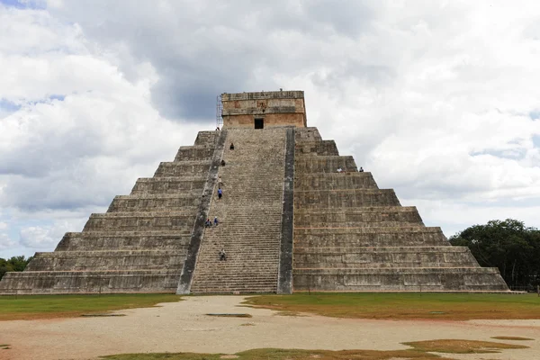 Chichen Itza Mayan ruins in Mexico — Stock Photo, Image