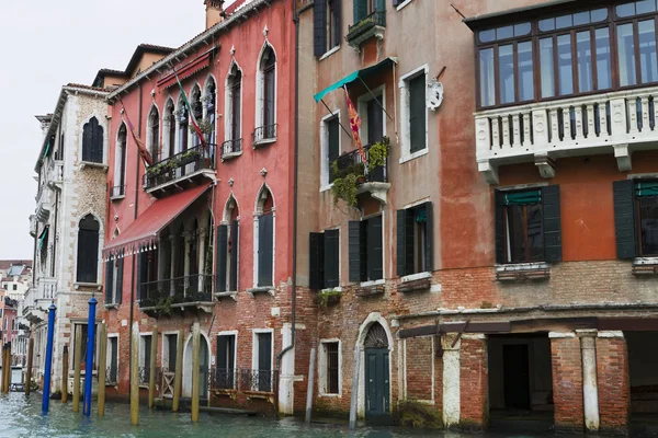 Vistas a la calle de Venecia en Italia — Foto de Stock