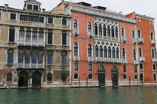 Straßenansichten von Venedig in Italien — Stockfoto